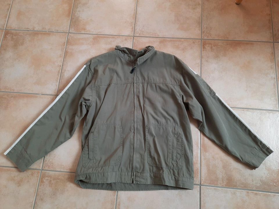 Regenjacke Jacke Softshelljacke Gr. 158/164 in Oberding