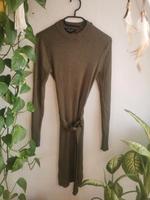 Kleid olivgrün mit Schlitz, Amisu Gr. 38/40 Aktion Hermes Hessen - Kassel Vorschau