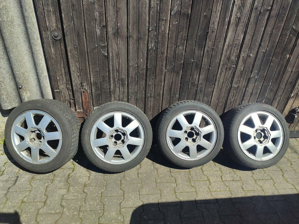 VW Golf Jetta Alufelgen mit Reifen 1H0601025AG 6,5x15 ET43 5x100 in Merenberg