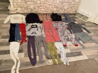 Kleidung, Paket Größe 122/128 Leggins, Pullover, Jacke, Strick Nordrhein-Westfalen - Neuss Vorschau