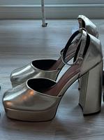 Goldene Plateau Schuhe mit Blockabsatz 41 Niedersachsen - Achim Vorschau