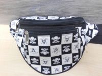 Neue Gürteltasche / Hüfttasche im Totenkopf Design Hessen - Korbach Vorschau