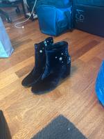 ⭐️ Dunkelblaue Samt-Stiefeletten mit Stickerei – Größe 38 Bayern - Ingolstadt Vorschau