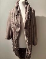 Herrlicher Strickjacke Gr. 40/Gr.L Strickponcho braun Grobstricku Bayern - Dorfen Vorschau