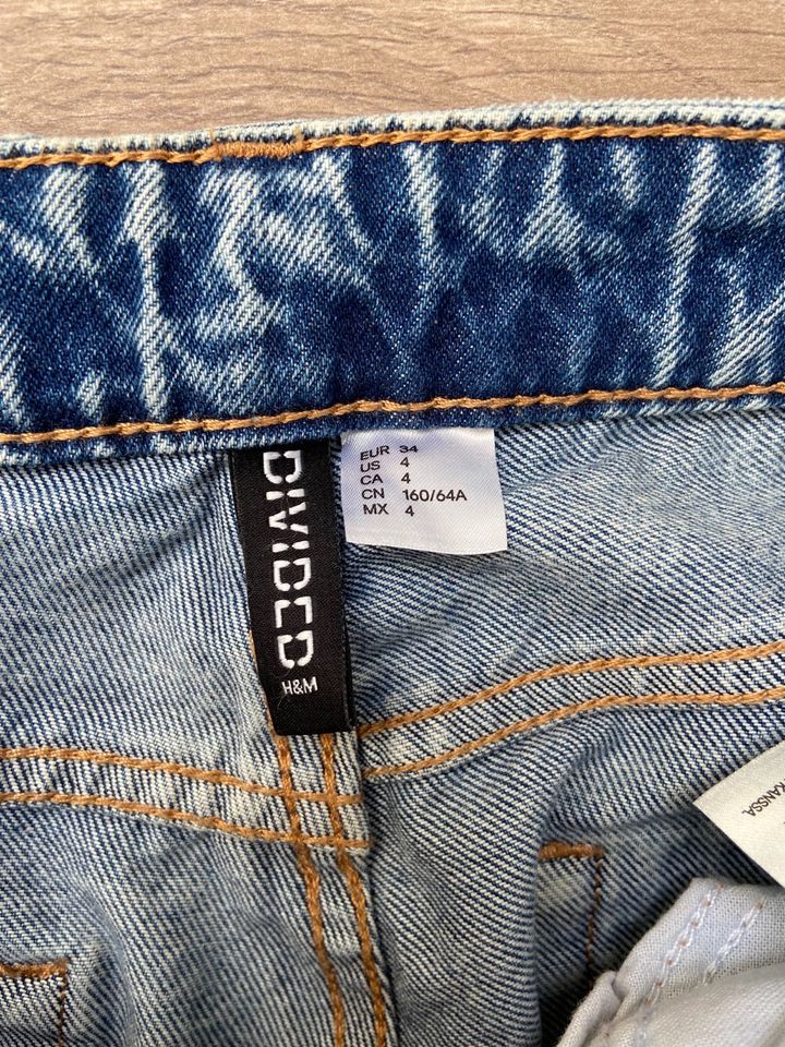 Damen Mom Jeans H&M und Vero Moda in Weiden (Oberpfalz)