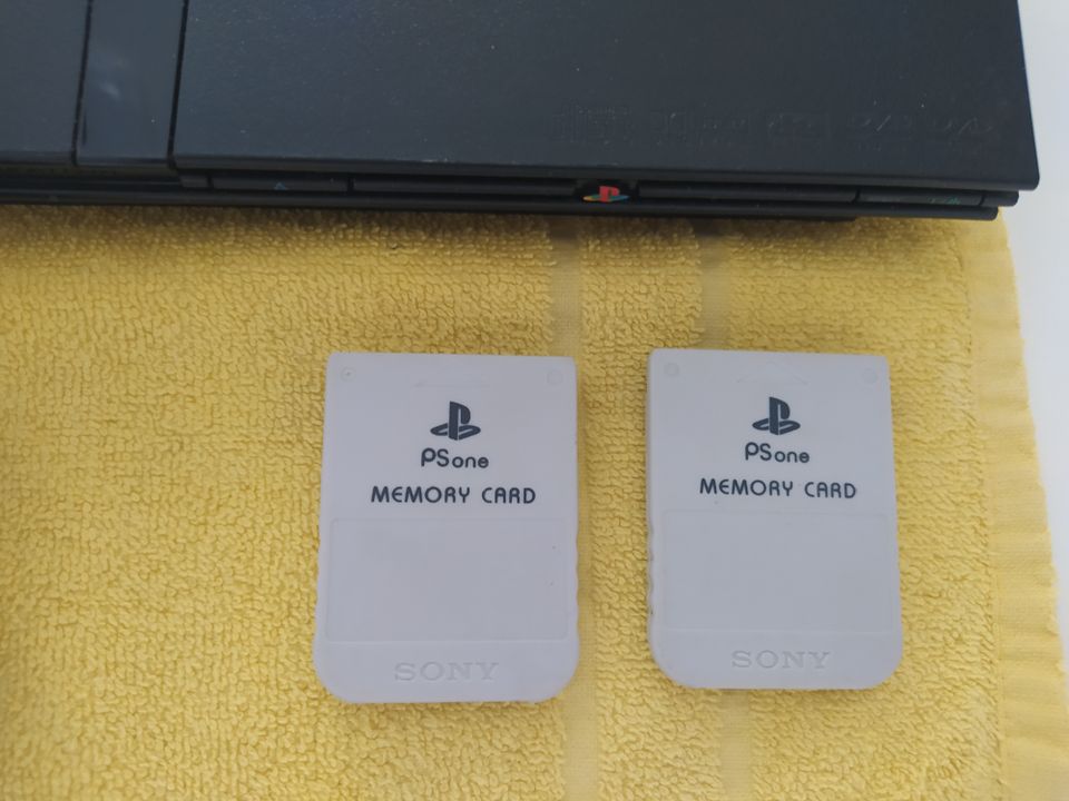 Sony Playstation 2 Konsole inkl. Controller, 25 Spiele in Köln