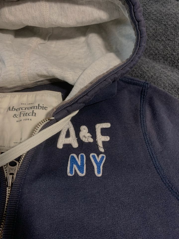 Abercrombie&Fitch Pullover/ Zipper Gr M in Köln