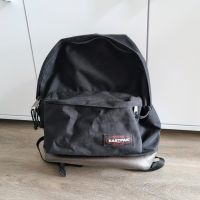 Eastpak Rucksack in schwarz mit Lederboden Niedersachsen - Hohenhameln Vorschau