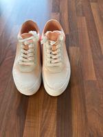 Calvin Klein Sneaker Größe 40, Apricot Niedersachsen - Einbeck Vorschau