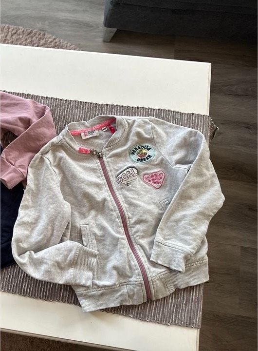 Hummel Pulli & George Gina Lucy Jacke Gr 128 ❤️ je 12€ in Nienburg (Weser)