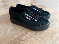 Superga Plateau Leinen sneakers schwarz Gr. 40 Hessen - Erbach Vorschau