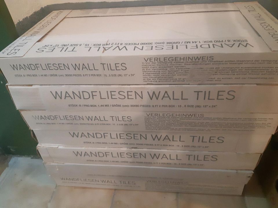 WANDFLIESEN WALL TILES in Freiburg im Breisgau