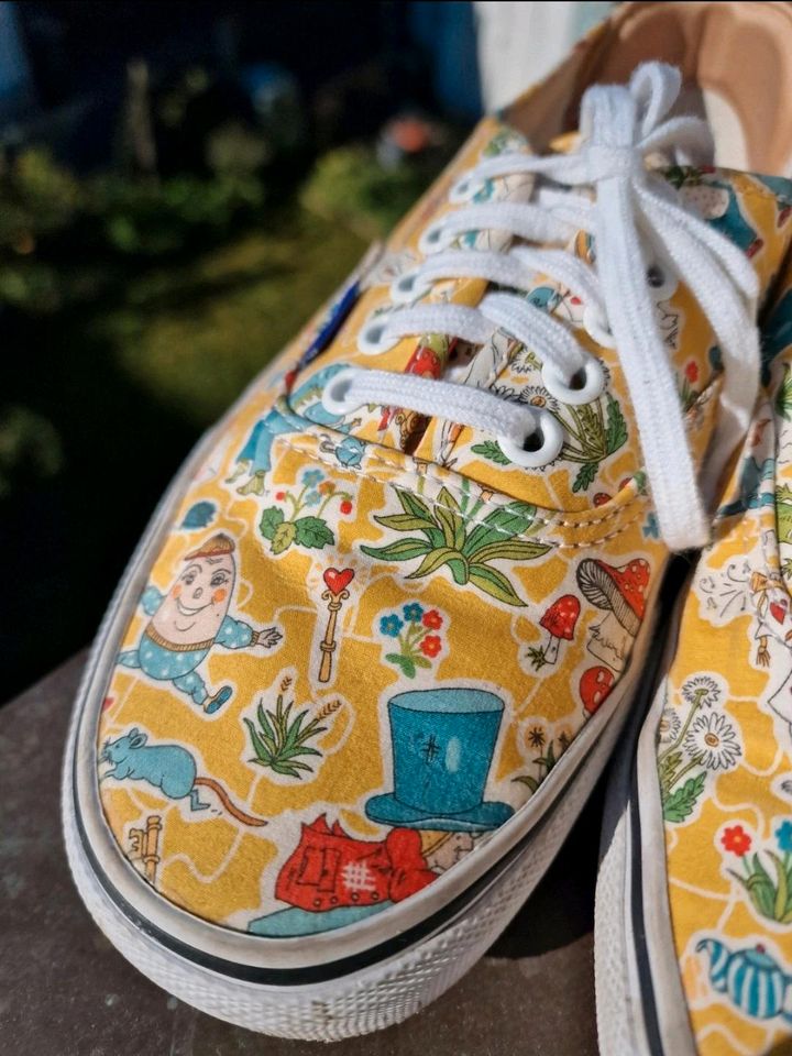 Vans Alice im Wunderland Hutmacher Katze Fantasy Schuhe Disney in Forchheim