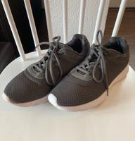 Sneaker von Victory grau weiß Gr. 42 Bayern - Weibersbrunn Vorschau