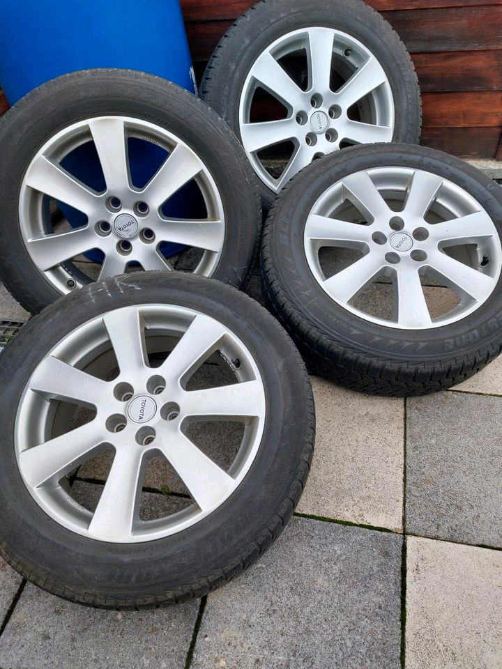 ⛔Bridgestone Blizzard Winterreifen 235 55 R18 + Felgen RAV4 2015 in Wachtberg