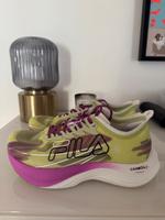 Fila Astatine 2 Carbon Laufschuhe Gr. 40 München - Au-Haidhausen Vorschau