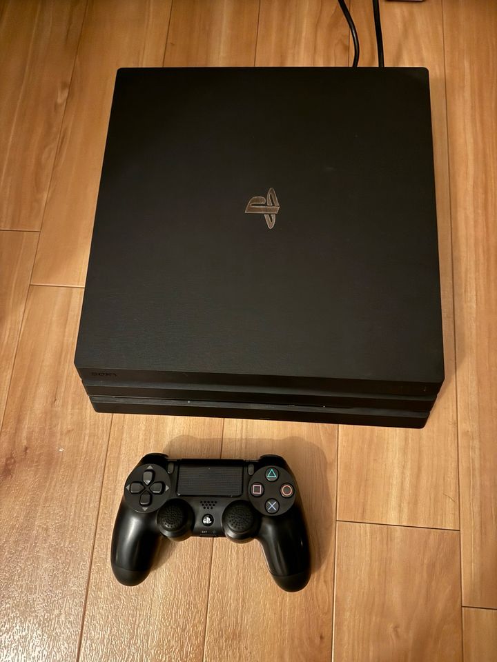 PlayStation 4 Pro (PS4) in Potsdam
