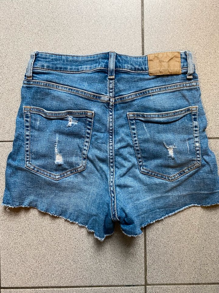 Shorts Jeans kurze Hose Gr. 36 H&M in Hamburg