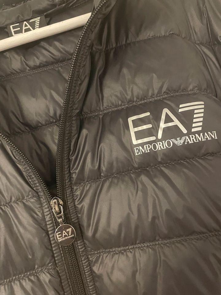 EA7 Jacke Schwarz XXL in Meckenheim