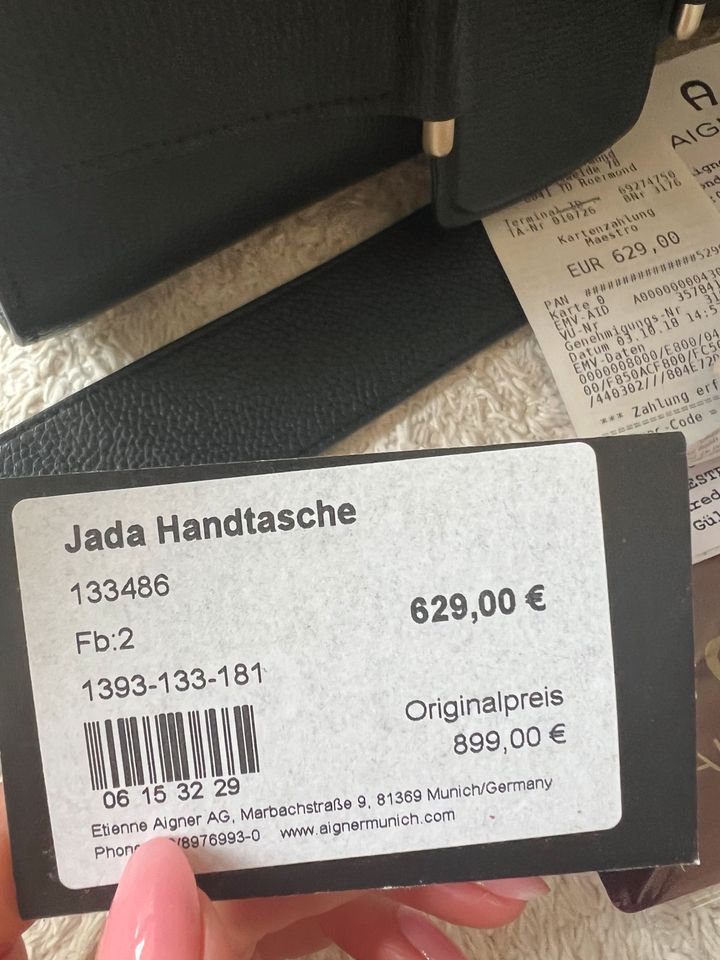Aigner Tasche Jada inkl Schulterriemen + Box in Bonn