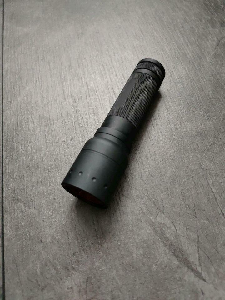 TASCHENLAMPE LED LENSER T7.2 neu,Army,KSK,Bundeswehr,TACTICAL,egb in Staufenberg