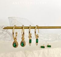 Goldene Ohrringe smaragdfarbene Tropfen Piercing Schmuck Set Nordrhein-Westfalen - Datteln Vorschau