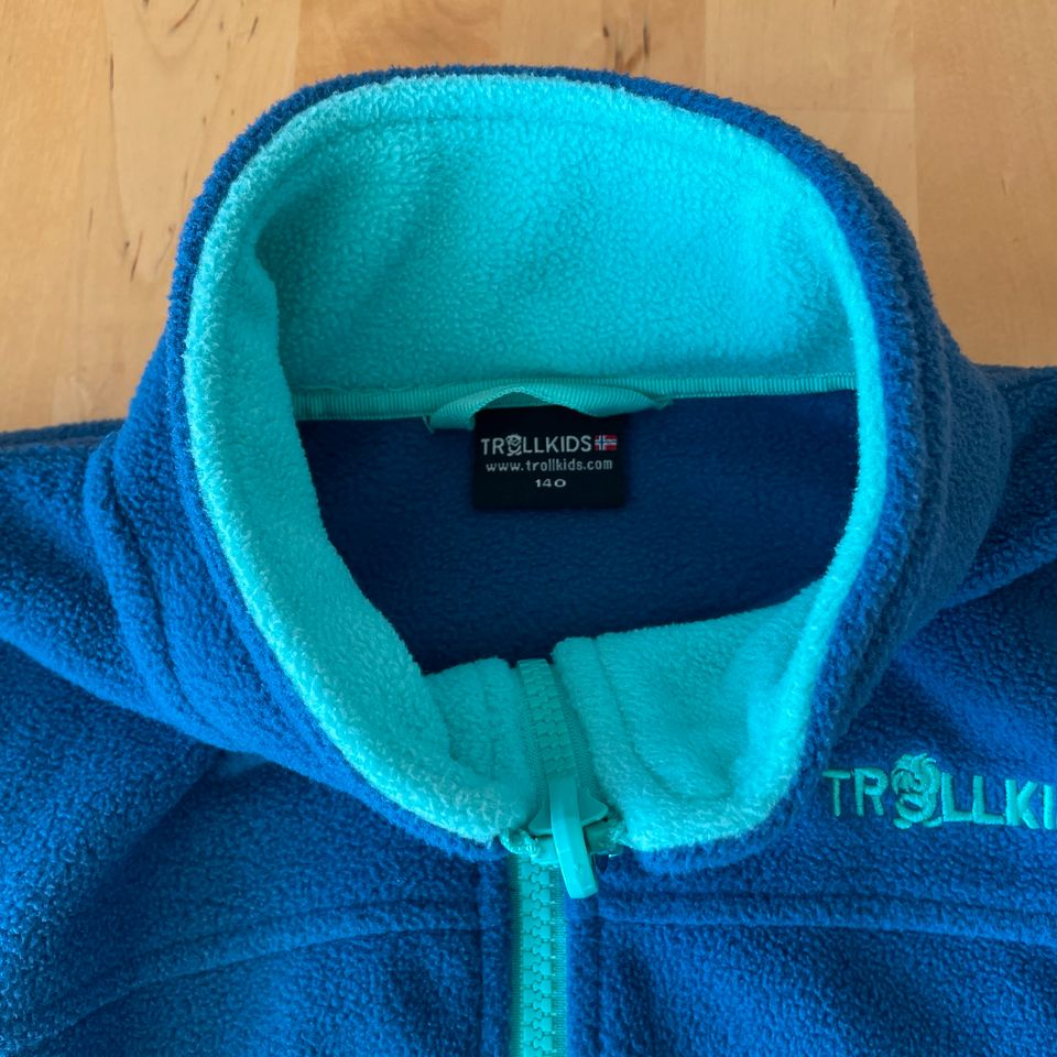 Trollkids Fleecejacke blau türkis 140 neuwertig in Leipzig