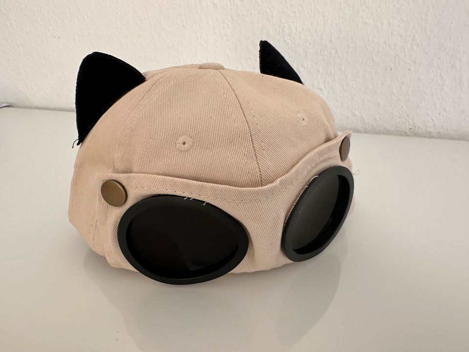 Kappe / Baseballmütze mit Katzenohren und Sonnenbrille, neu in Düsseldorf