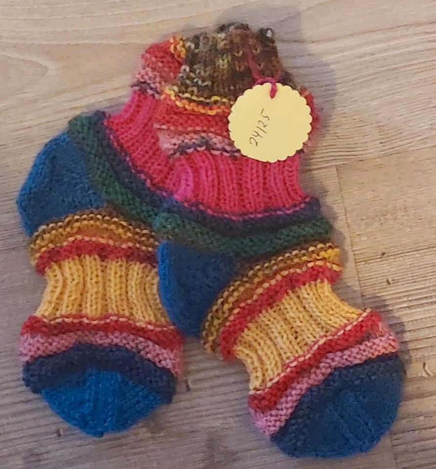 Wollsocken / Kinder-Stricksocken / Majo Socken in Mildstedt