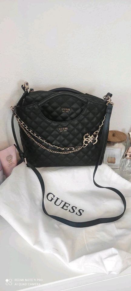 Damen Tasche 2u1 Guess in Nandlstadt