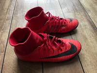 Nike Fußballschuhe Hallenschuhe Größe 41 1/3 Bayern - Poing Vorschau
