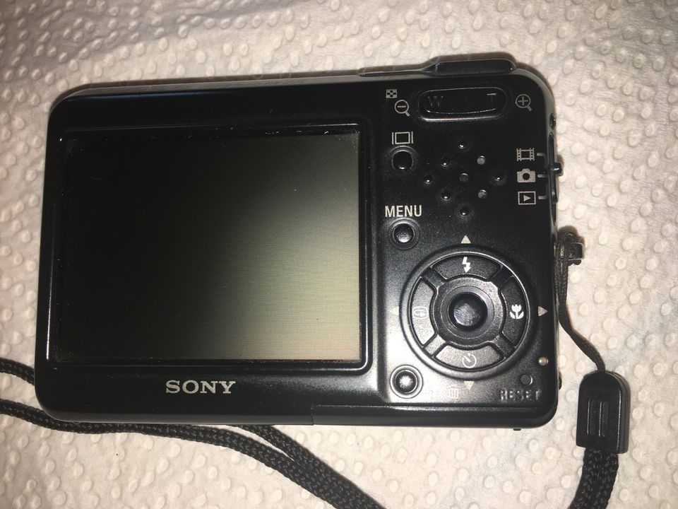 Digitalkamera Sony DSC-T3 Schwarz-ohne Zubehör in Griesheim