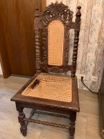 Antiker Stuhl voll massiv mit leichtem Defekt Niedersachsen - Tespe Vorschau