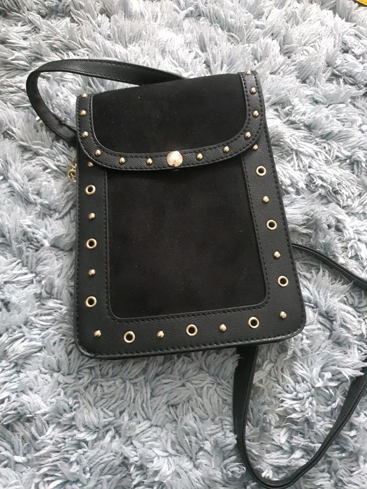 Tasche Handtasche Clutch Damen JE 2 Euro in Bielefeld