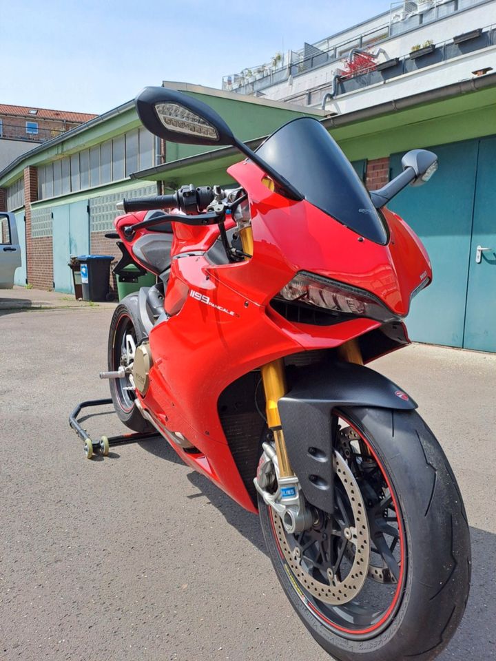Ducati Panigale S 1199 Öhlins in Hannover