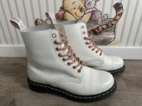 Dr. Martens weiß rosé Größe 39 Altona - Hamburg Lurup Vorschau