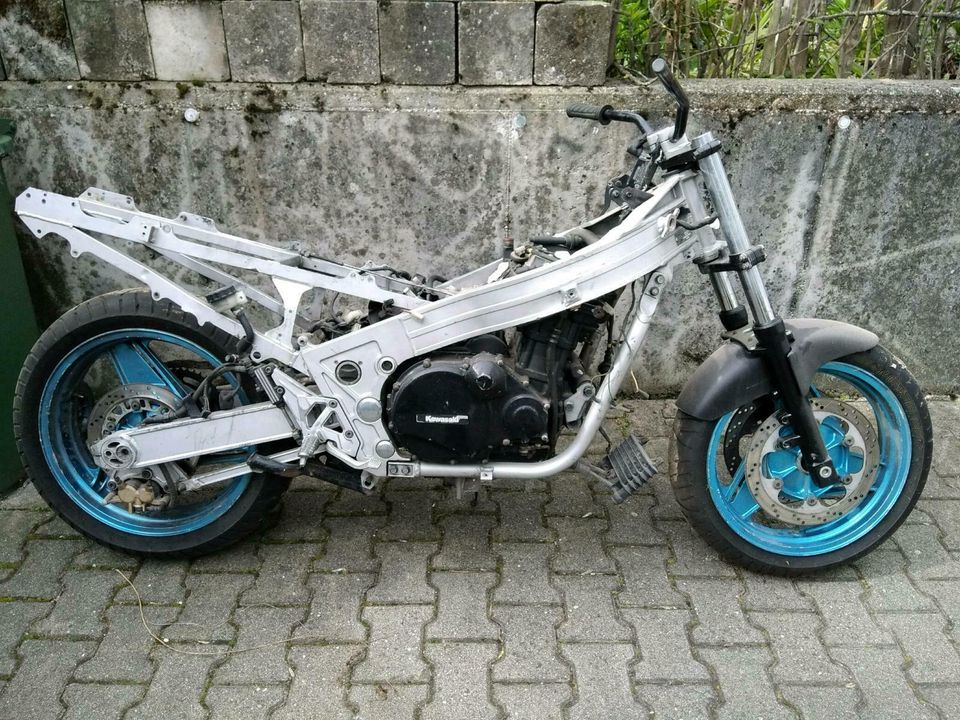 Kawasaki ZX10 zxt00b in Nußloch