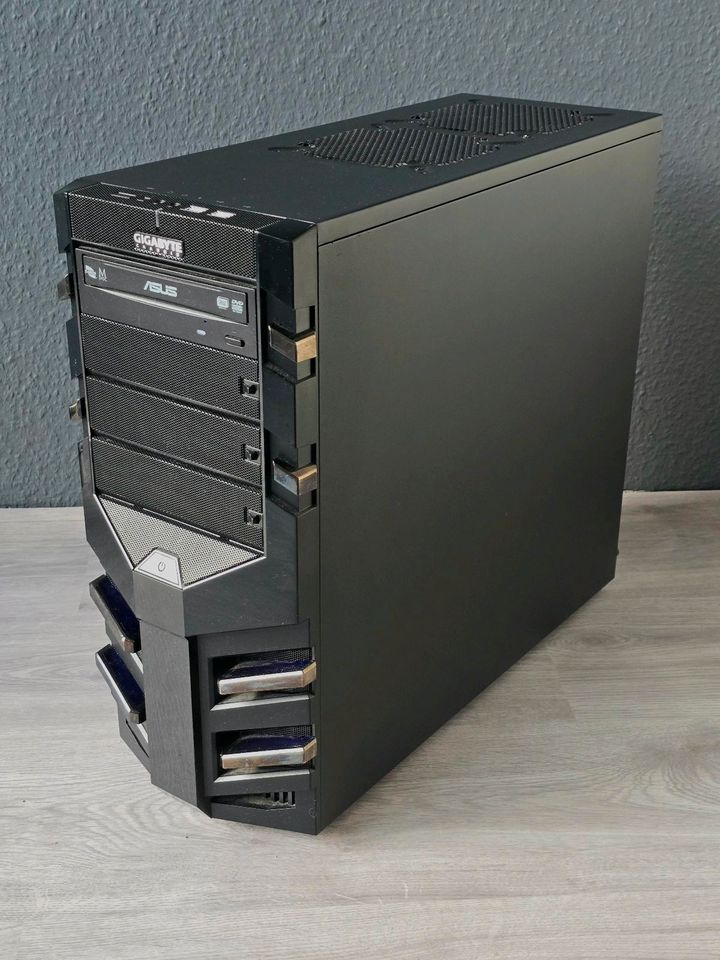 PC Gamer Gigabyte i7 7700 16 GB RAM GTX 1070 SSD 256 HDD 1TB in Dorsten