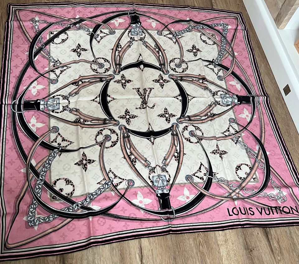 Louis Vuitton Wild at Heart Schal Shawl Tuch Stola Monogram NEU! in Oerlinghausen