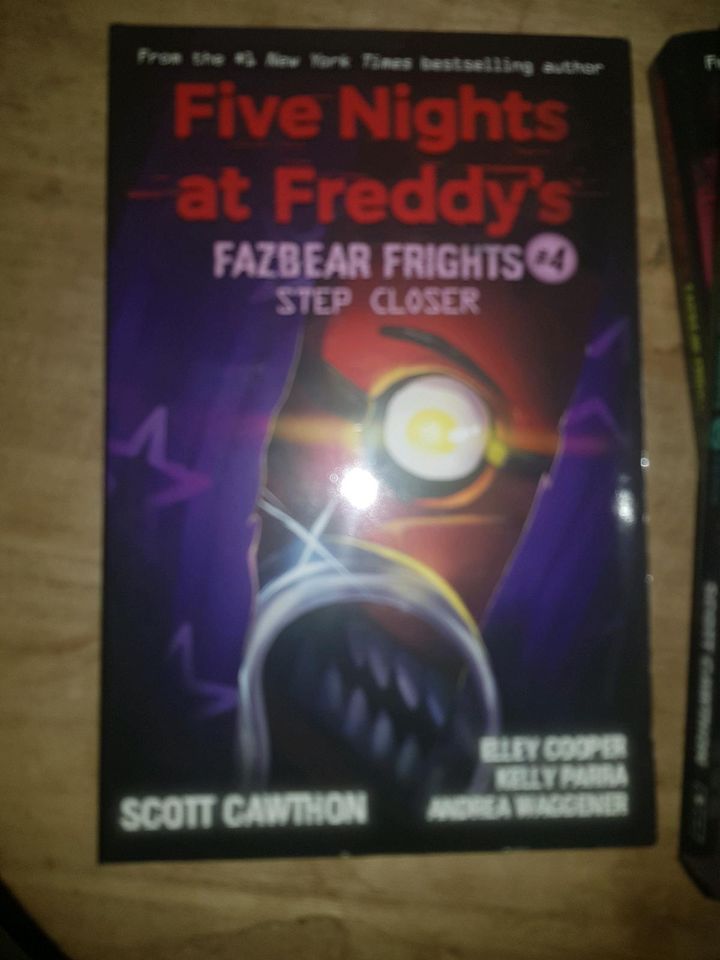 Five nights at freddys fazbear frights band 1-4 in Schneverdingen