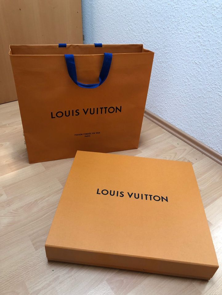 NUR leer Original Verpackung Set Louis Vuitton Karton + Tüte in Leipzig
