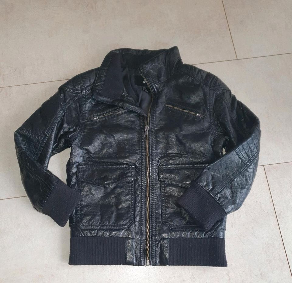 Lederjacke H&M 116 Bikerjacke in Bokensdorf