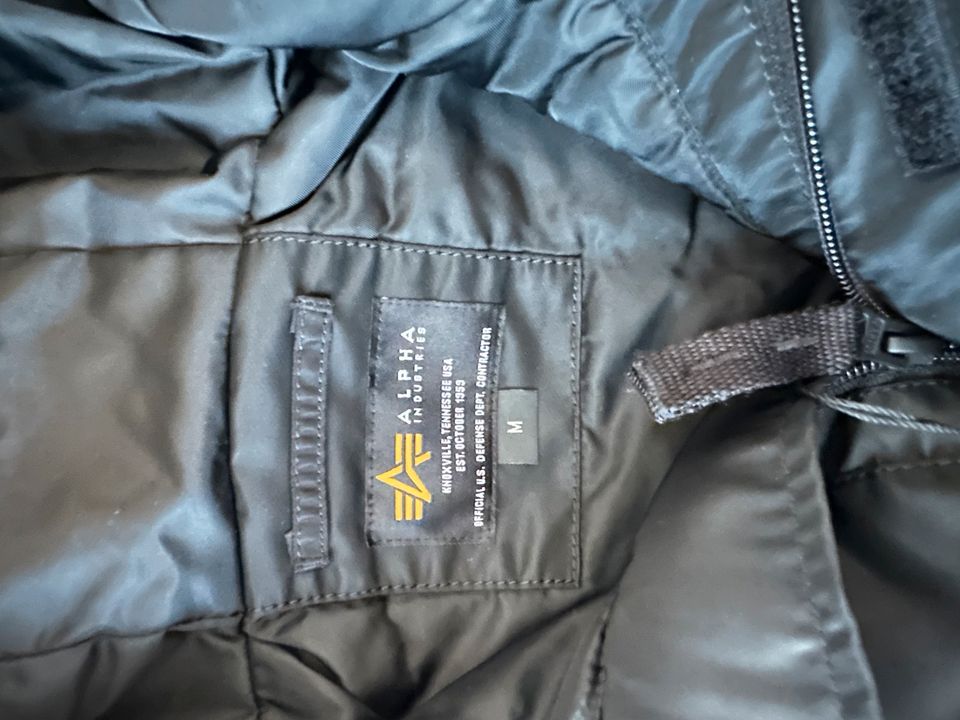 Neue Alpha Industries Herren Jacke schwarz Größe M in Berlin