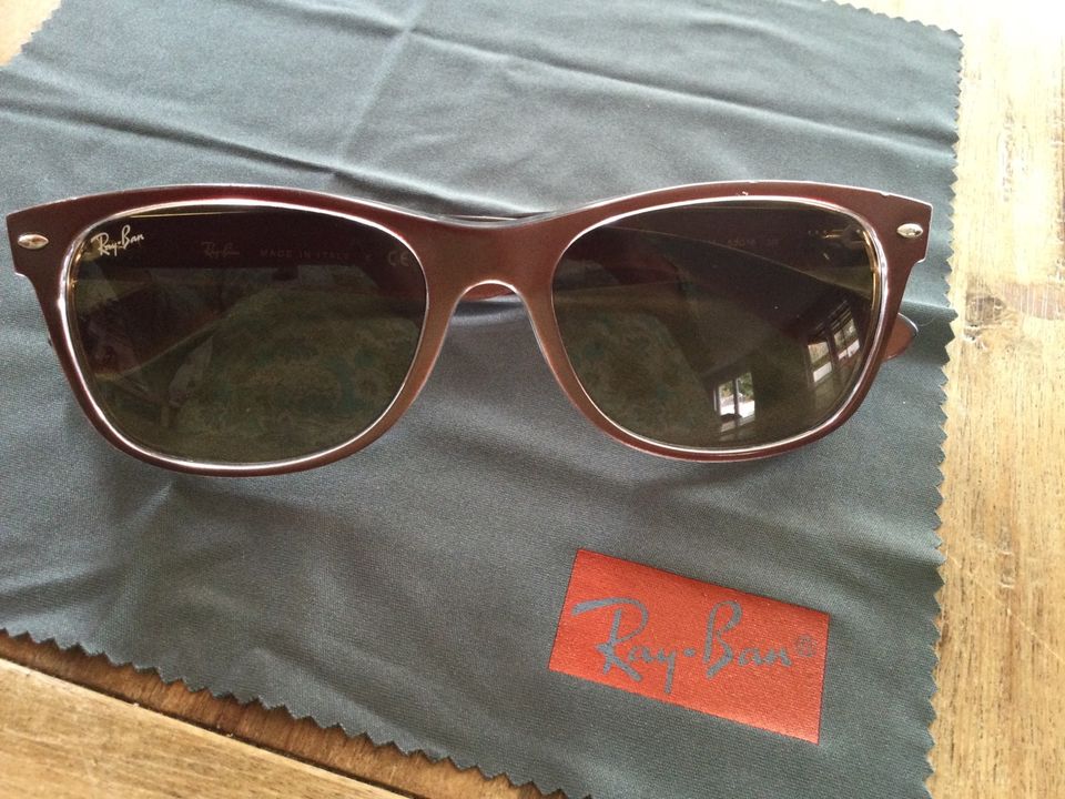 Ray Ban New Wayfarer braunmetallic in Oakley Etui wie NEU TOP in Windach