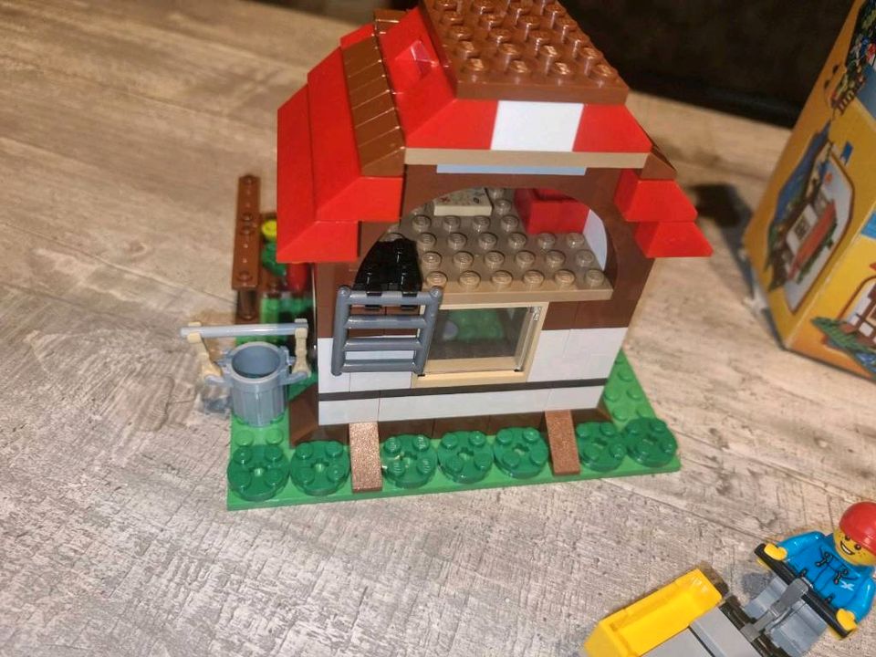 Lego Creator 3 in 1 Baumhaus 31010 in Weidenberg