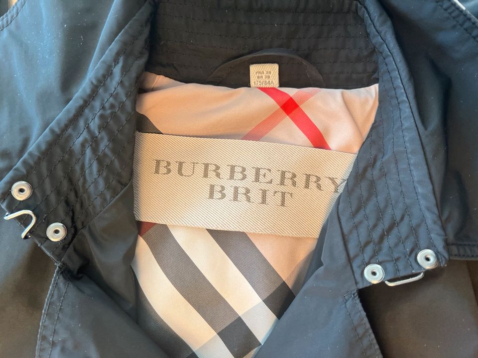 Burberry Brit Trenchcoat Gr 36 in Düsseldorf