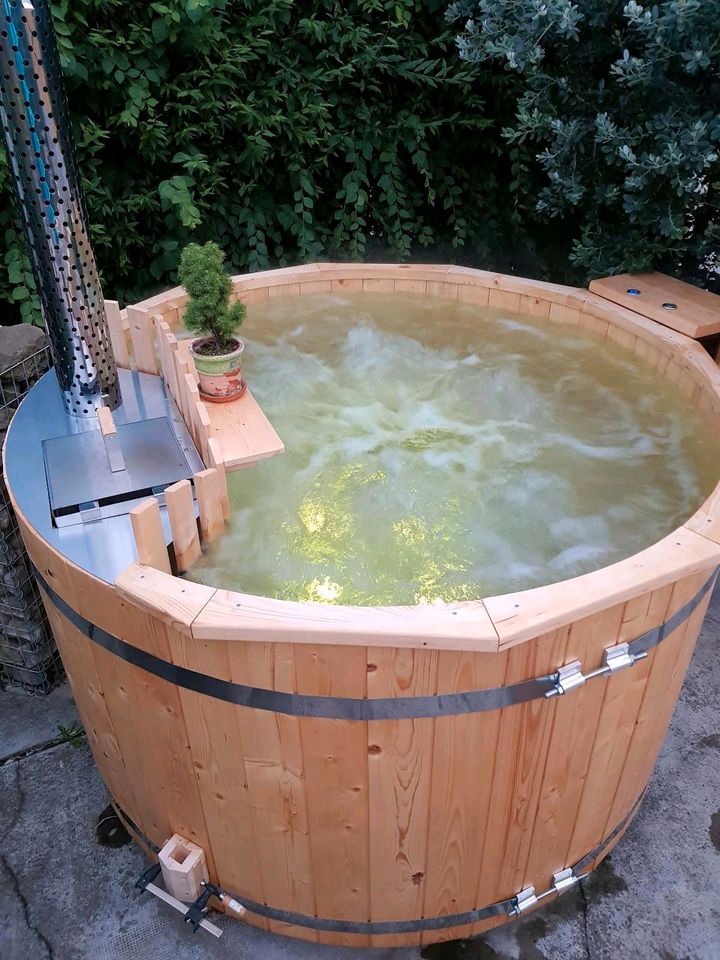 Hottub 2,0x1,70 Badezuber 35kW Außenofen Pool Whirlpool Hot Tub Badefass Holzofen Viereckig Zuber Fasssauna Garten Brennholz Sauna Quattro Badebottich Badebecken GFK Einsatz Fass Outdoor Schwimmbecken in Radebeul