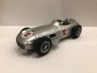 CMC Mercedes-Benz W196 #12 Stirling Moss 1:18 M-042 defektDiorama Rheinland-Pfalz - Ochtendung Vorschau