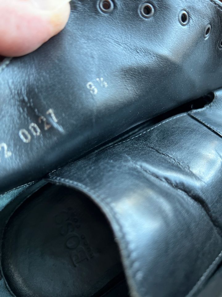 Boss Hugo Boss Leder Stiefel Schuhe Gr. 8.5. Made in Italy in Oberhausen