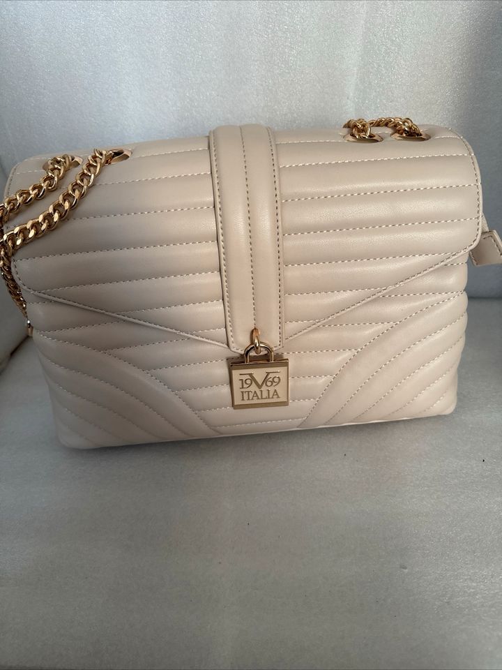 Versace 19V69 Handtasche Neu! in Baesweiler